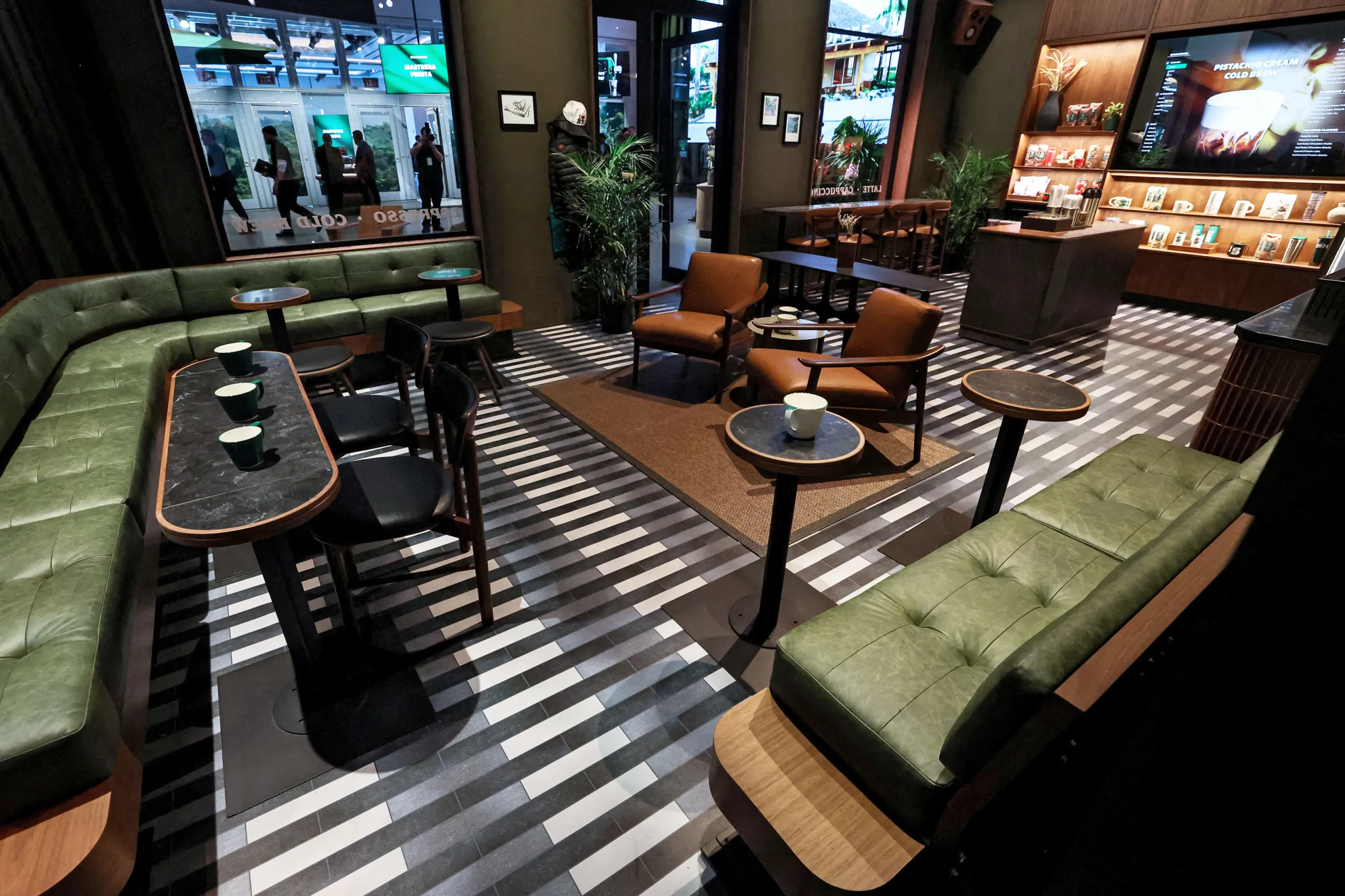 Starbucks Investor Day 2026 cafe experience