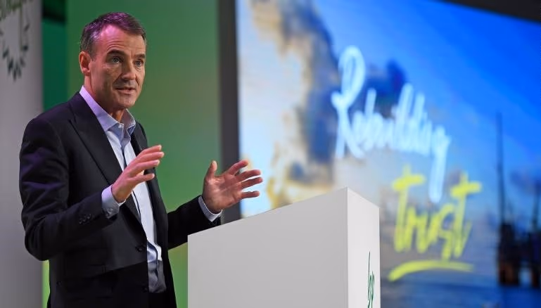 BP shares a CEO leadership transition with investors